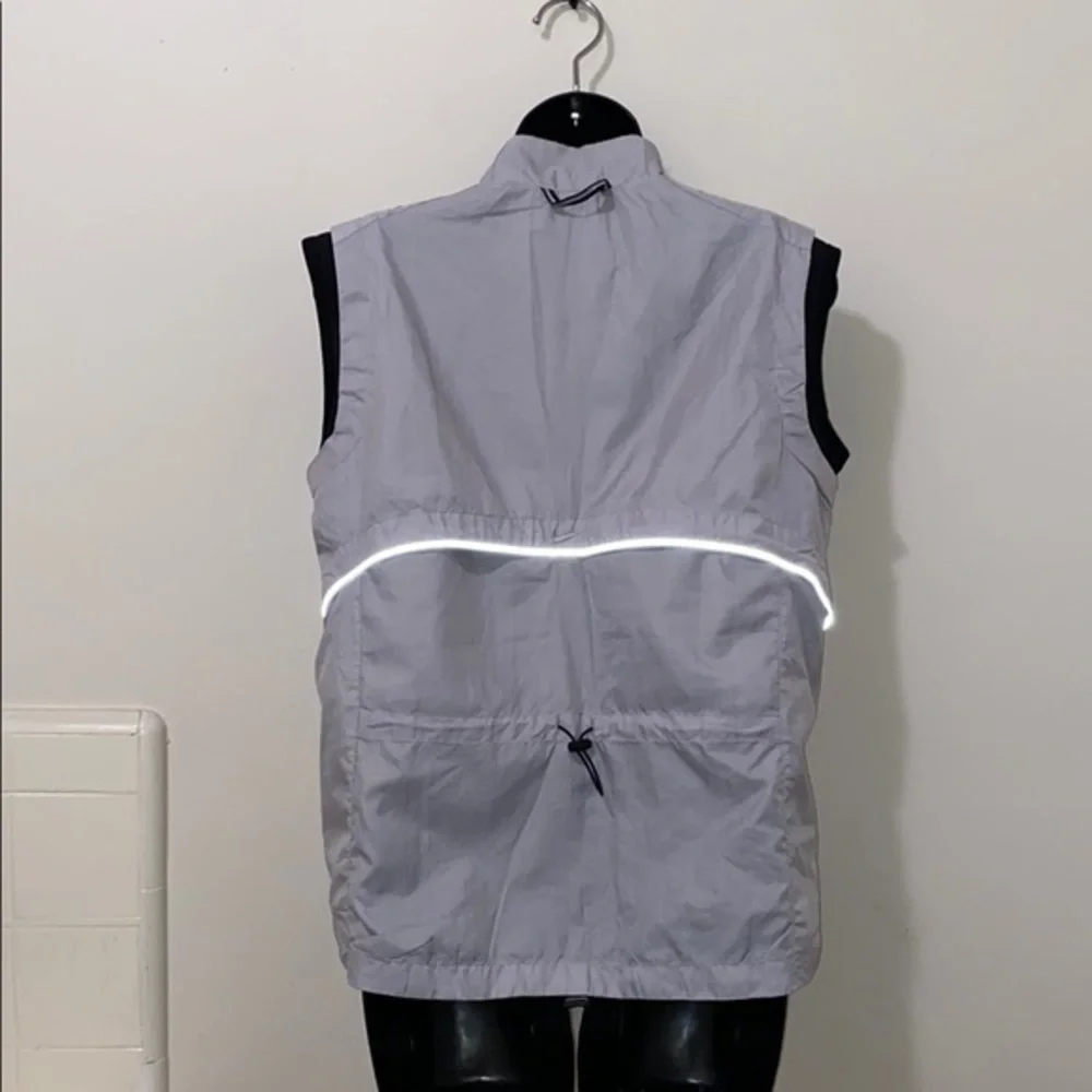 Women’s Nike Running Lightweight/Weatherproof Full Zip Vest